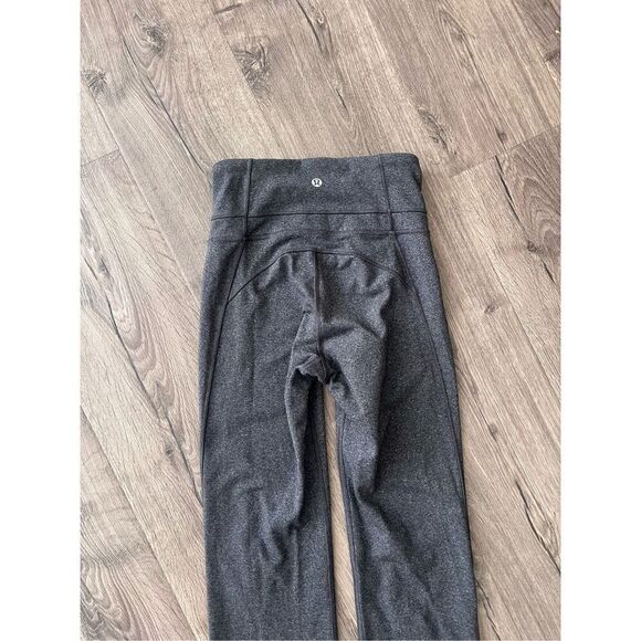 Lululemon Women’s Groove High Rise Flare Keggings /Pants size 2 - Picture 3 of 5